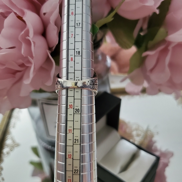 Gorgeous crystal blue sapphire gemstone ring - Picture 5 of 5